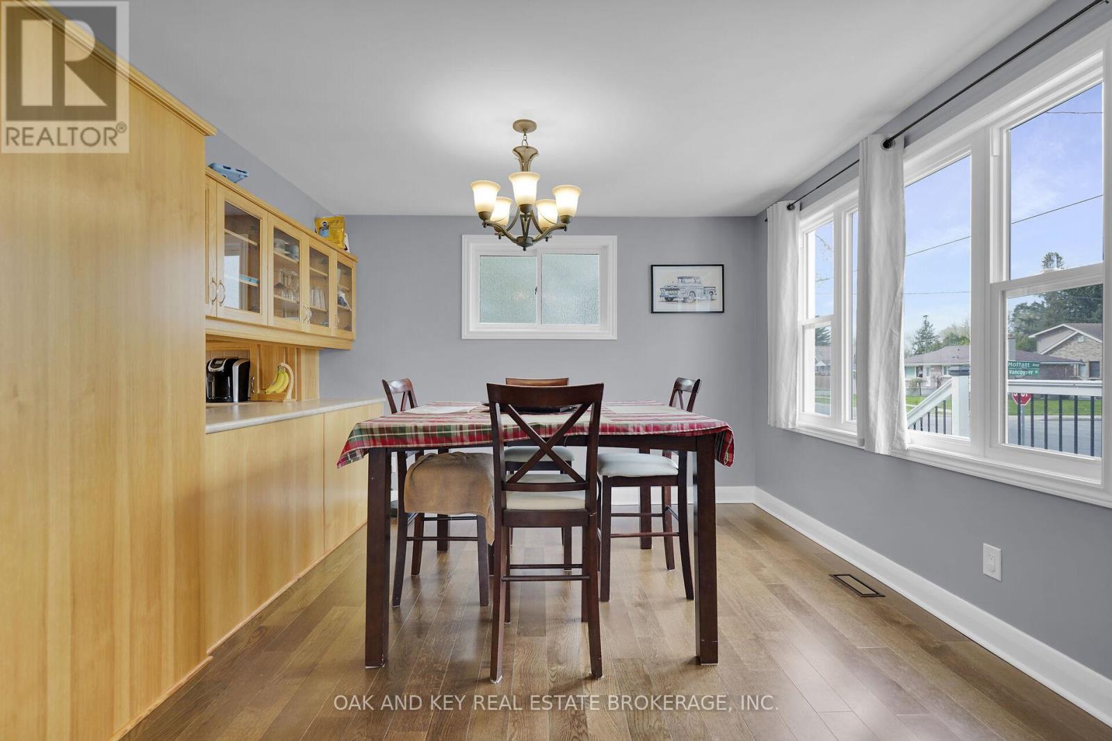 216 Vancouver Street, London East, Ontario  N5W 4R8 - Photo 11 - X12463494