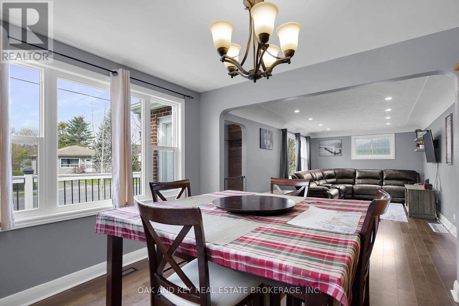 216 Vancouver Street, London East, Ontario  N5W 4R8 - Photo 12 - X12463494