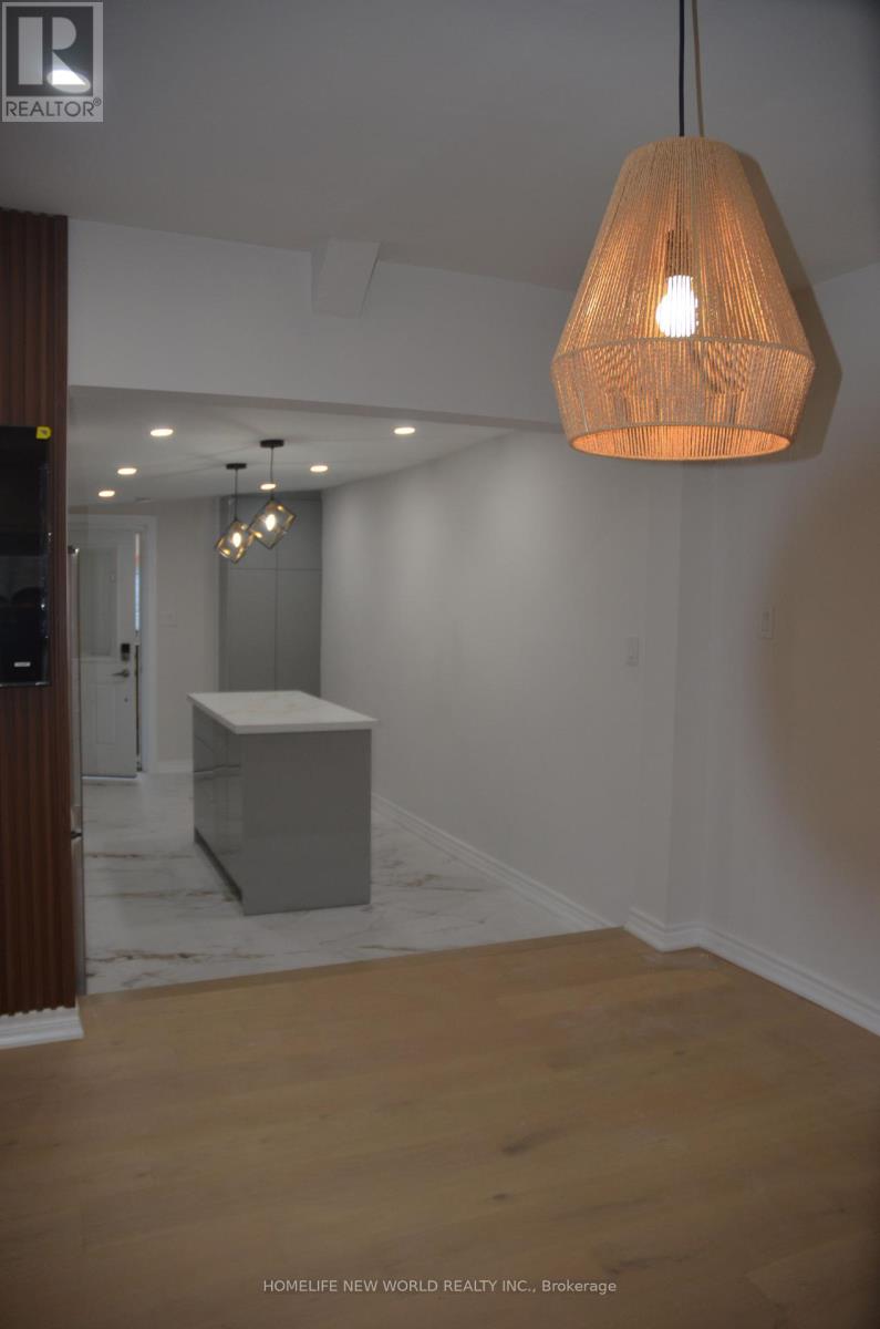 Upper Level - 231 Queen Street W, Toronto, Ontario  M5V 1Z4 - Photo 13 - C12462911