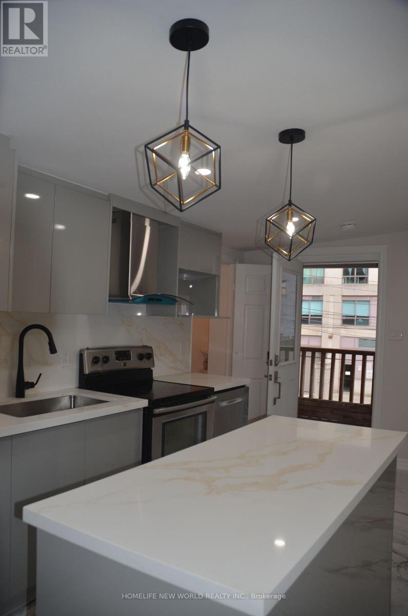 Upper Level - 231 Queen Street W, Toronto, Ontario  M5V 1Z4 - Photo 4 - C12462911