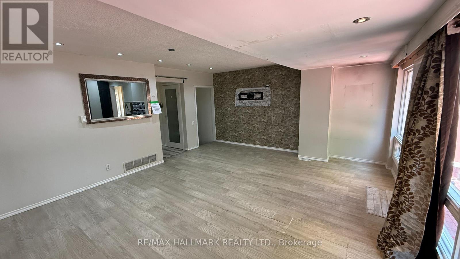 10 - 3600 Morning Star Drive, Mississauga, Ontario  L4T 1Y5 - Photo 4 - W12426569