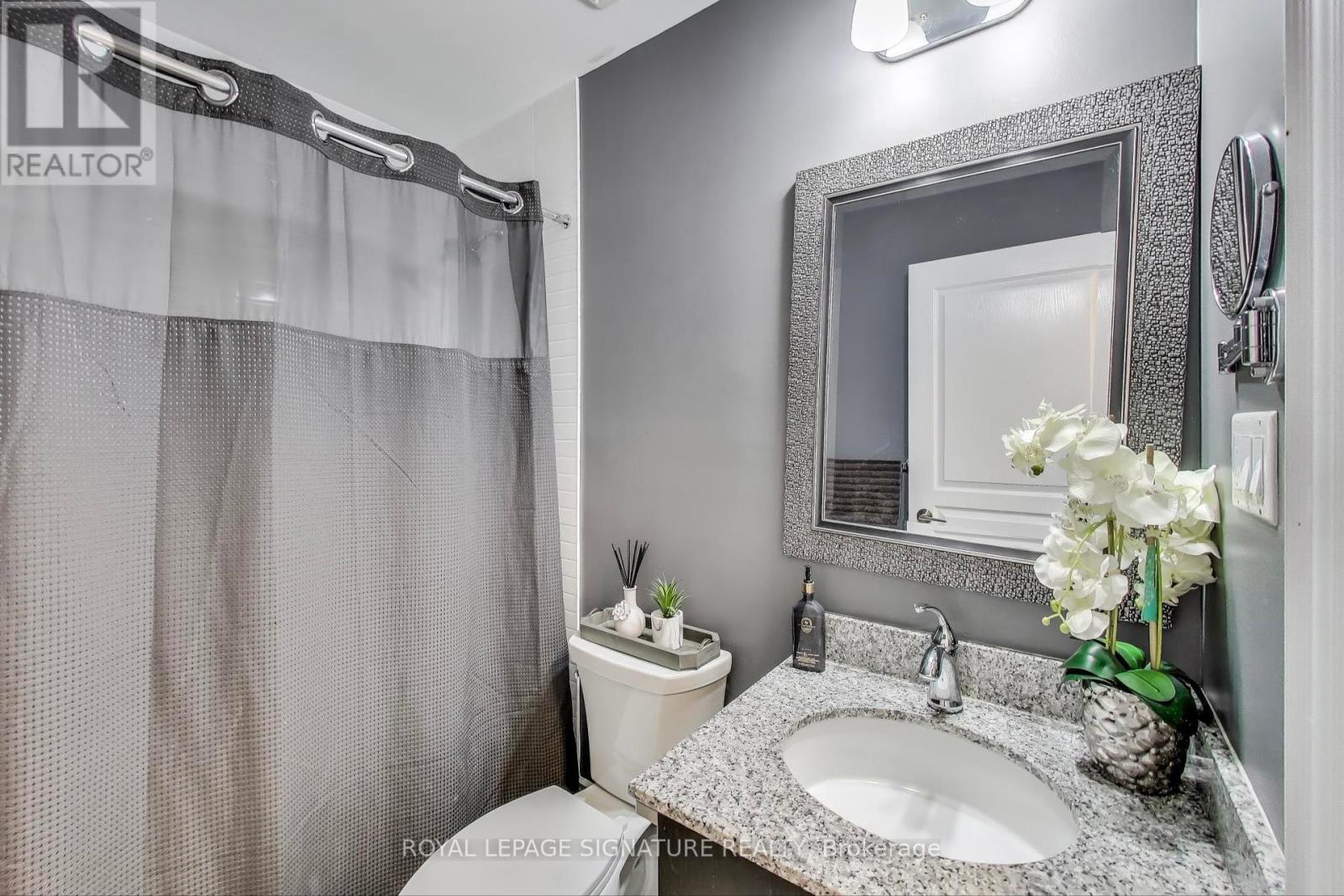 405 - 3170 Erin Mills Parkway, Mississauga, Ontario  L5L 0B6 - Photo 12 - W12463354