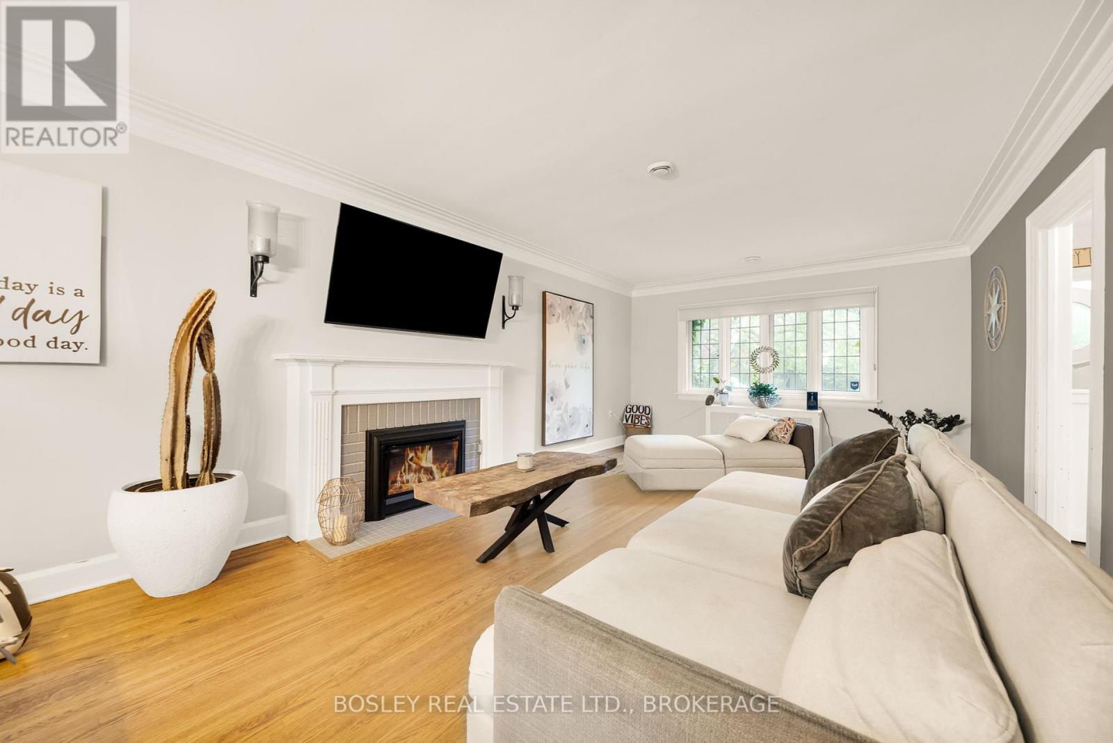 63 Yates Street, St. Catharines, Ontario  L2R 5R7 - Photo 14 - X12463436