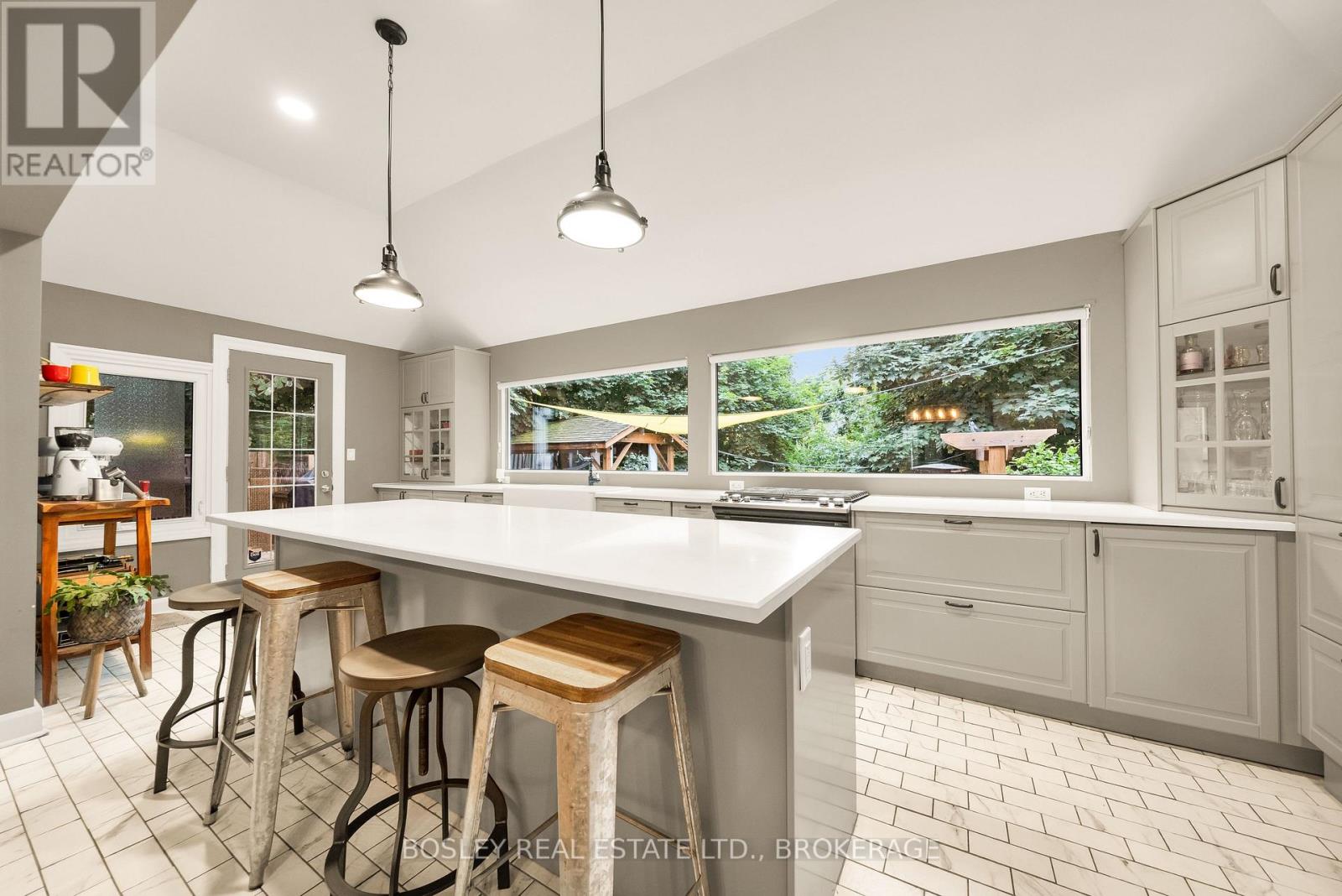 63 Yates Street, St. Catharines, Ontario  L2R 5R7 - Photo 16 - X12463436