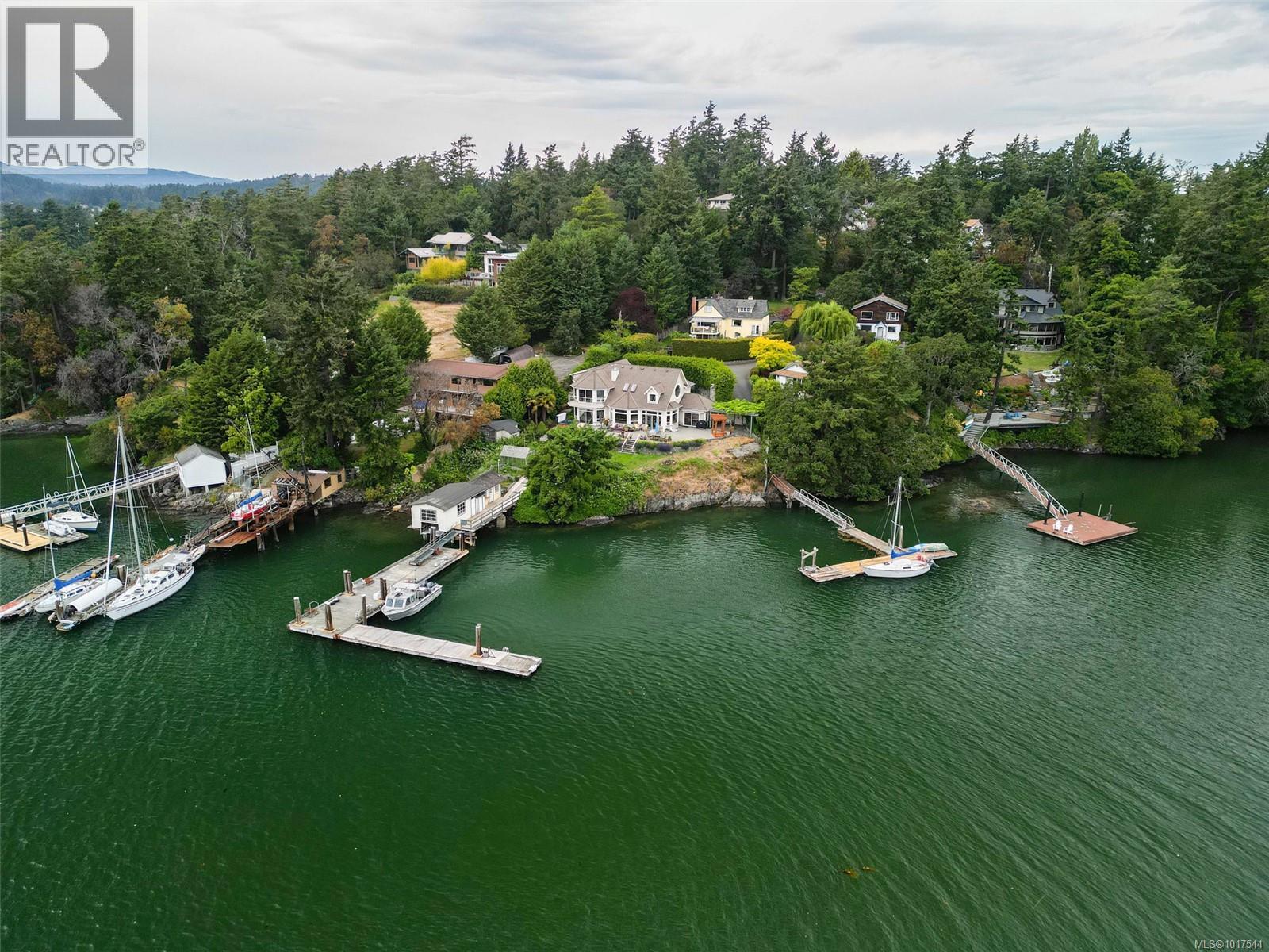 8 Lighthouse Lane, View Royal, British Columbia