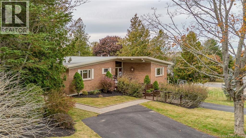 75 Crown Hill Crescent, Saint John, New Brunswick  E2K 2H2 - Photo 2 - NB128403