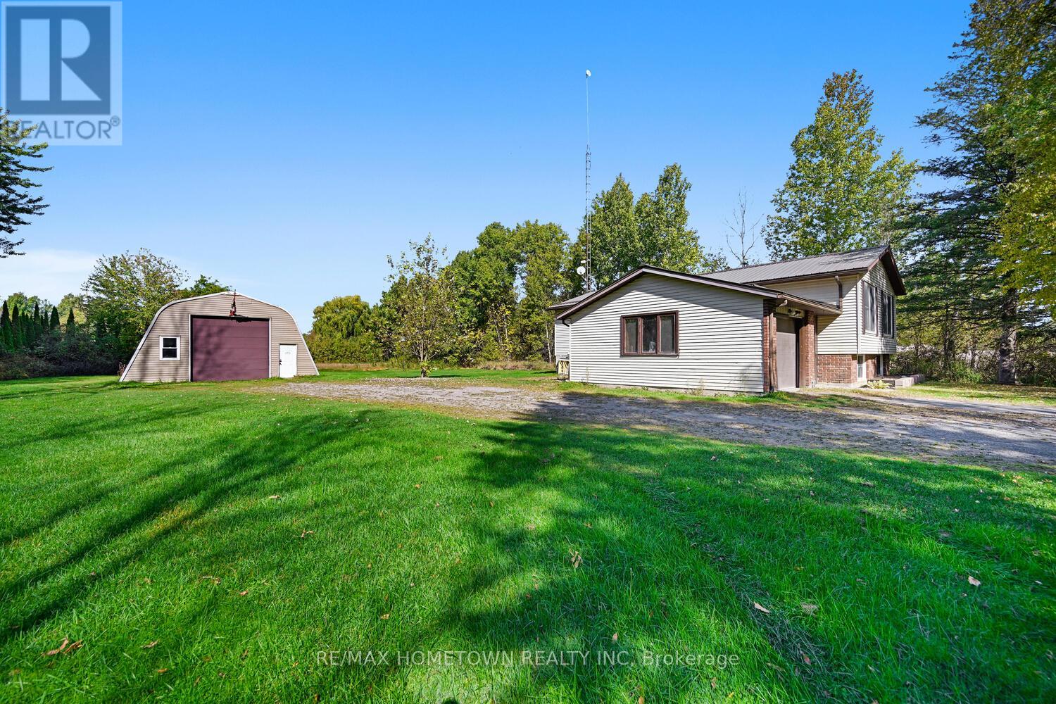 6290 6th Concession Road, Augusta, Ontario  K6V 5T2 - Photo 3 - X12463540
