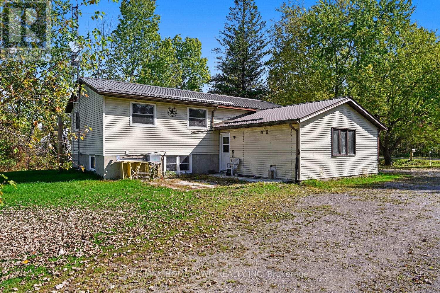 6290 6th Concession Road, Augusta, Ontario  K6V 5T2 - Photo 4 - X12463540