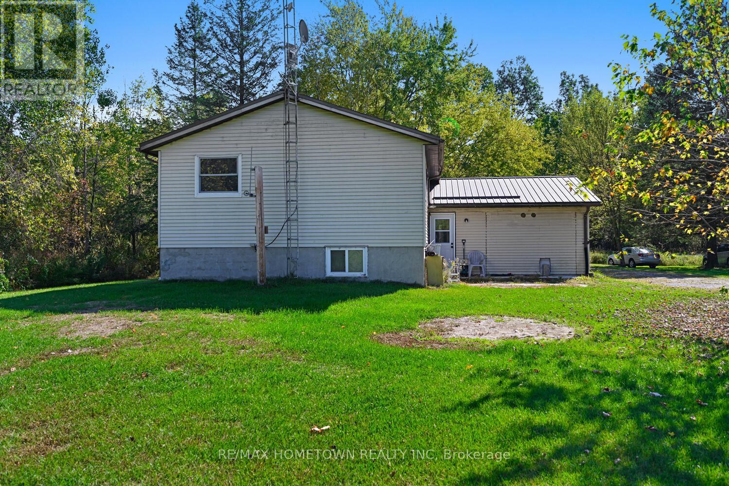 6290 6th Concession Road, Augusta, Ontario  K6V 5T2 - Photo 5 - X12463540