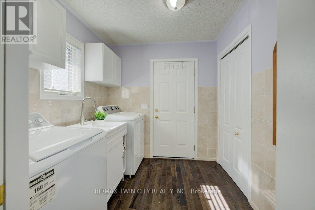128 Wesley Crescent, Woolwich, Ontario  N2J 4G8 - Photo 12 - X12463343