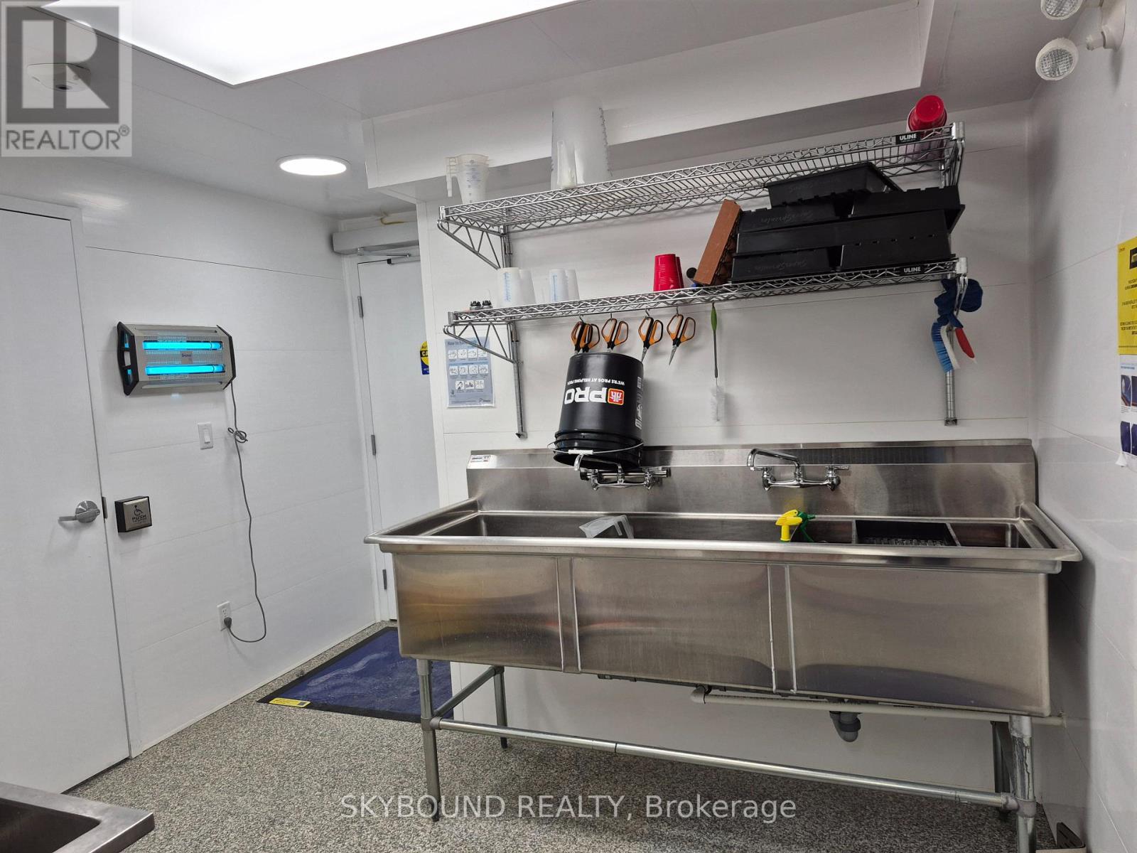 31 Clearview Drive, Tillsonburg, Ontario  N4G 4H3 - Photo 16 - X12463369