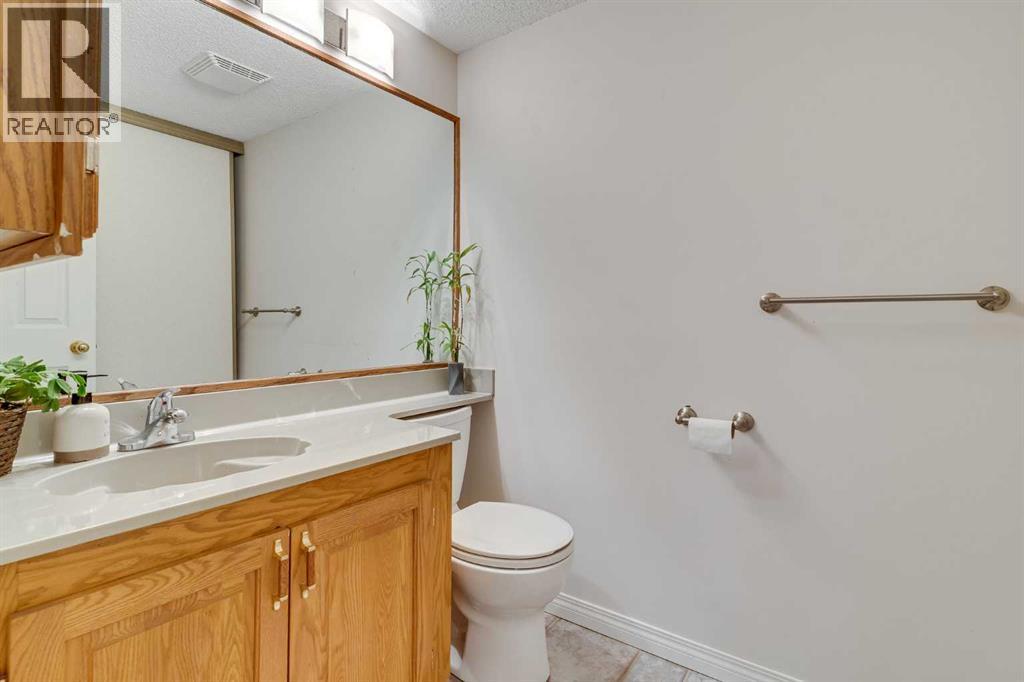 156 Deersaxon Circle Se, Calgary, Alberta  T2J 6R5 - Photo 22 - A2259821