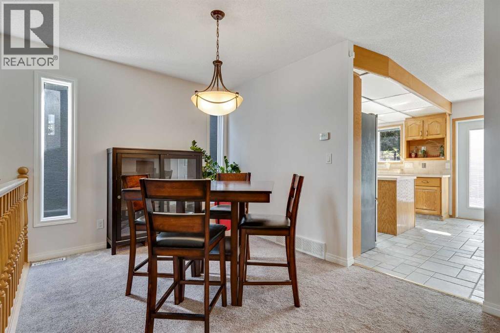 156 Deersaxon Circle Se, Calgary, Alberta  T2J 6R5 - Photo 6 - A2259821