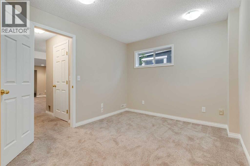 156 Deersaxon Circle Se, Calgary, Alberta  T2J 6R5 - Photo 38 - A2259821