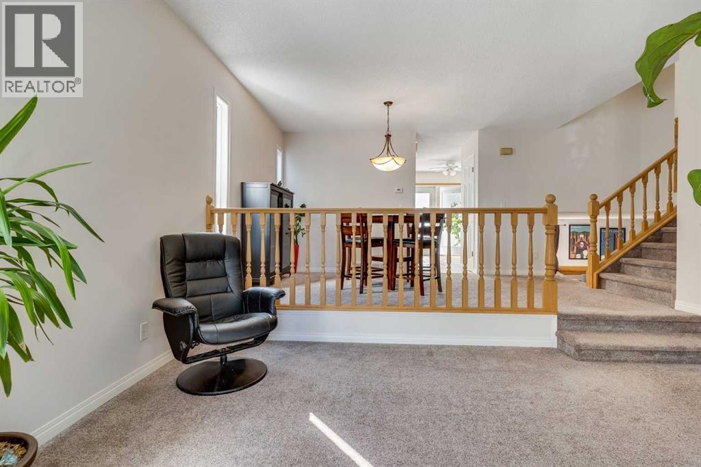 156 Deersaxon Circle Se, Calgary, Alberta  T2J 6R5 - Photo 4 - A2259821