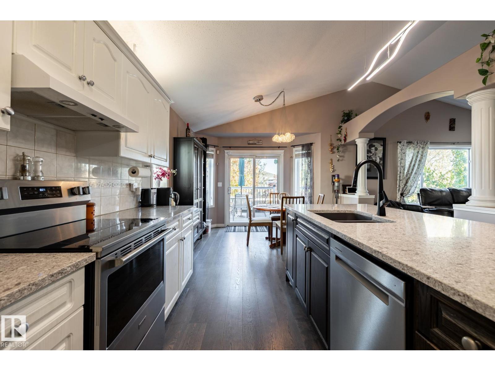 40 Deer Park Bv, Spruce Grove, Alberta  T7X 3J6 - Photo 4 - E4462149