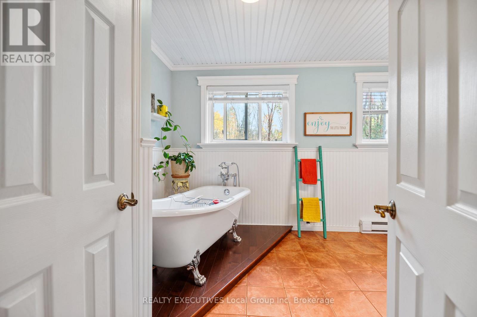 108 Talon Lake Road, Bonfield, Ontario  P0H 2E0 - Photo 17 - X12463472