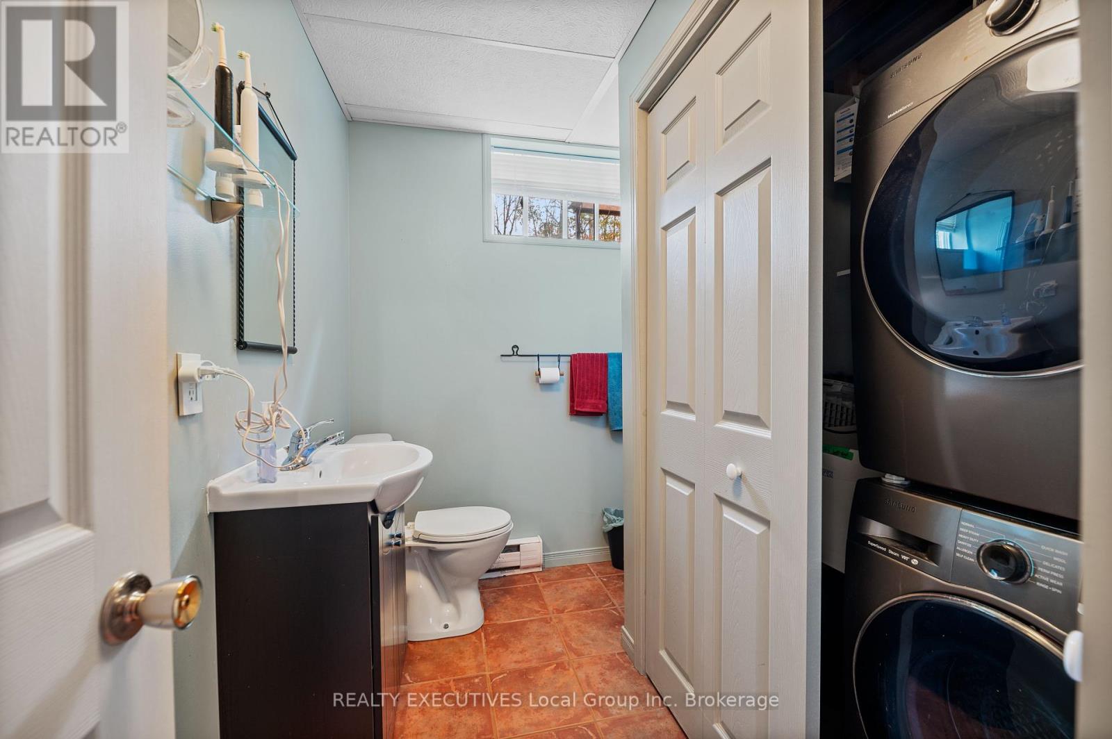 108 Talon Lake Road, Bonfield, Ontario  P0H 2E0 - Photo 30 - X12463472