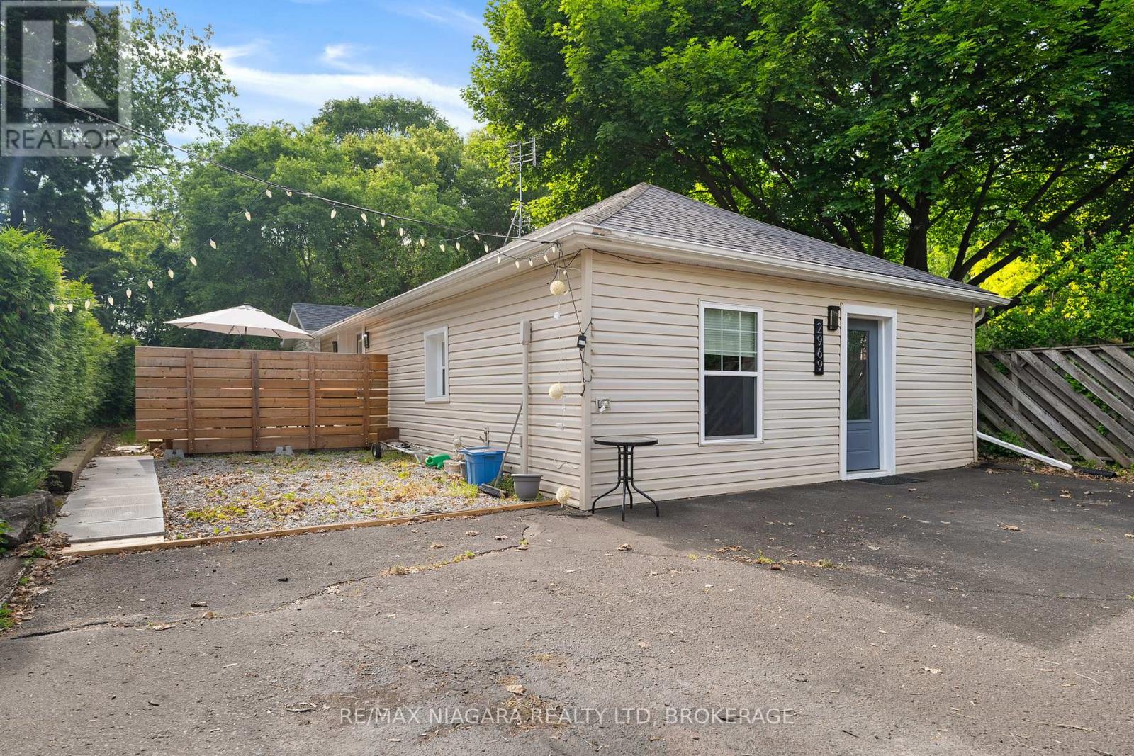 2969-2971 Portage Road, Niagara Falls, Ontario  L2J 2J6 - Photo 38 - X12450040
