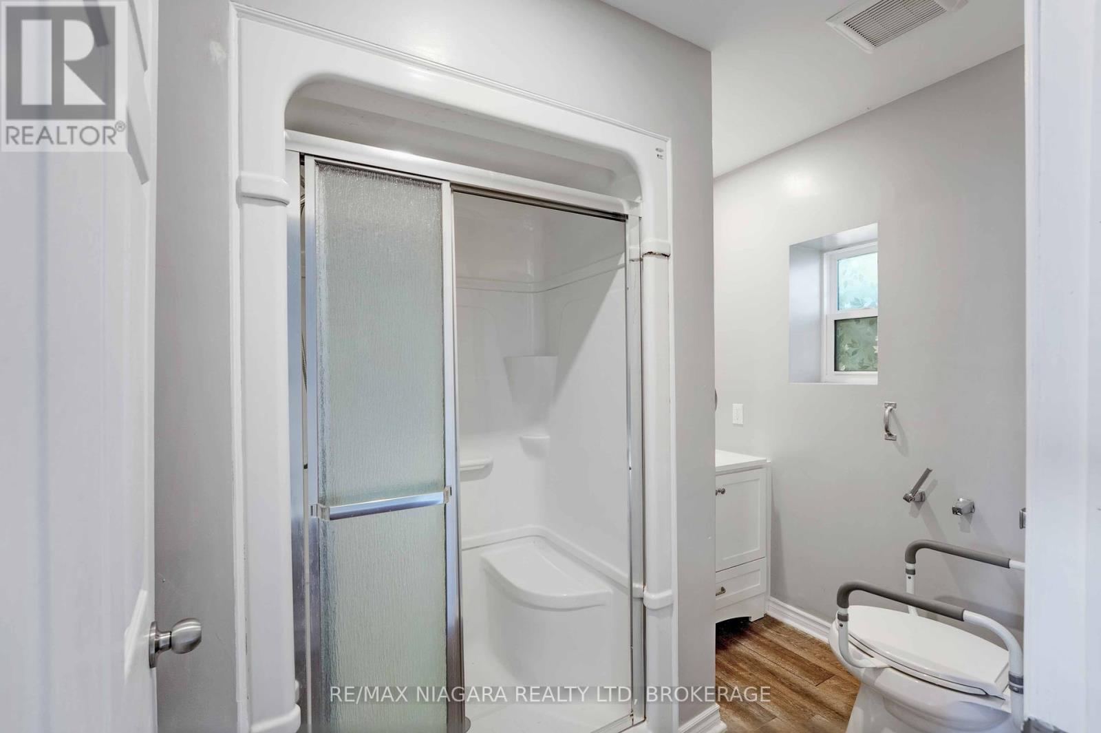 2969-2971 Portage Road, Niagara Falls, Ontario  L2J 2J6 - Photo 45 - X12450040