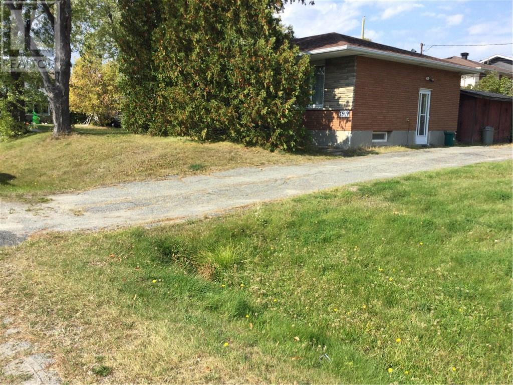 1609 Redfern Street, Greater Sudbury, Ontario  P3A 3S8 - Photo 2 - 2125092