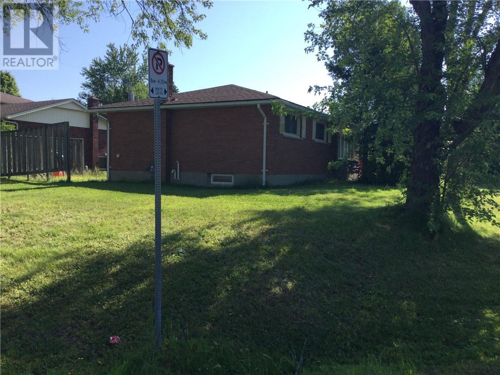 1609 Redfern Street, Greater Sudbury, Ontario  P3A 3S8 - Photo 5 - 2125092