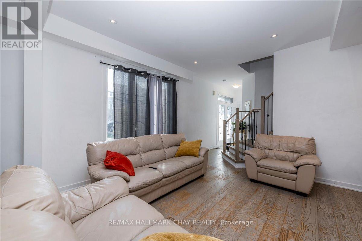1 Alaskan Heights, Barrie, Ontario  L9J 0B1 - Photo 4 - S12384232