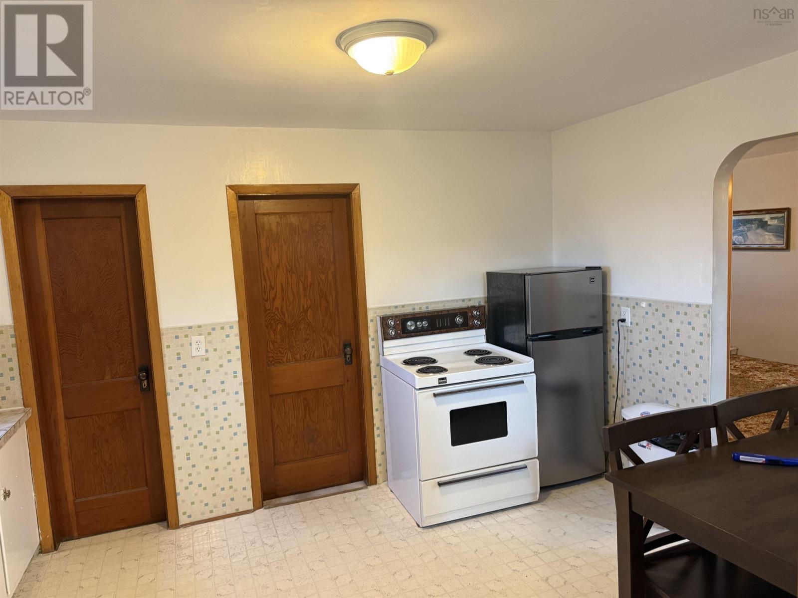 3513 Spruce Street, New Waterford, Nova Scotia  B1H 2C4 - Photo 4 - 202524448