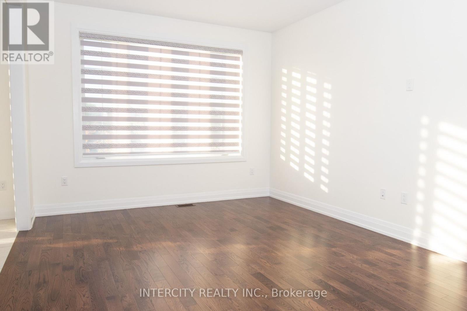 39 Divers Road, Brampton, Ontario  L7A 5C8 - Photo 9 - W12333556