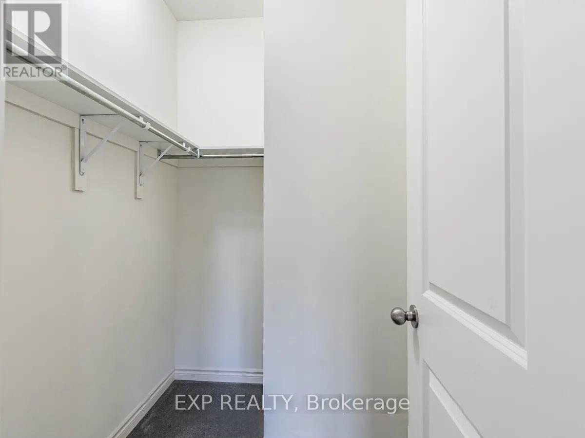 10 Truffle Court, Brampton, Ontario  L7A 5A6 - Photo 11 - W12454575