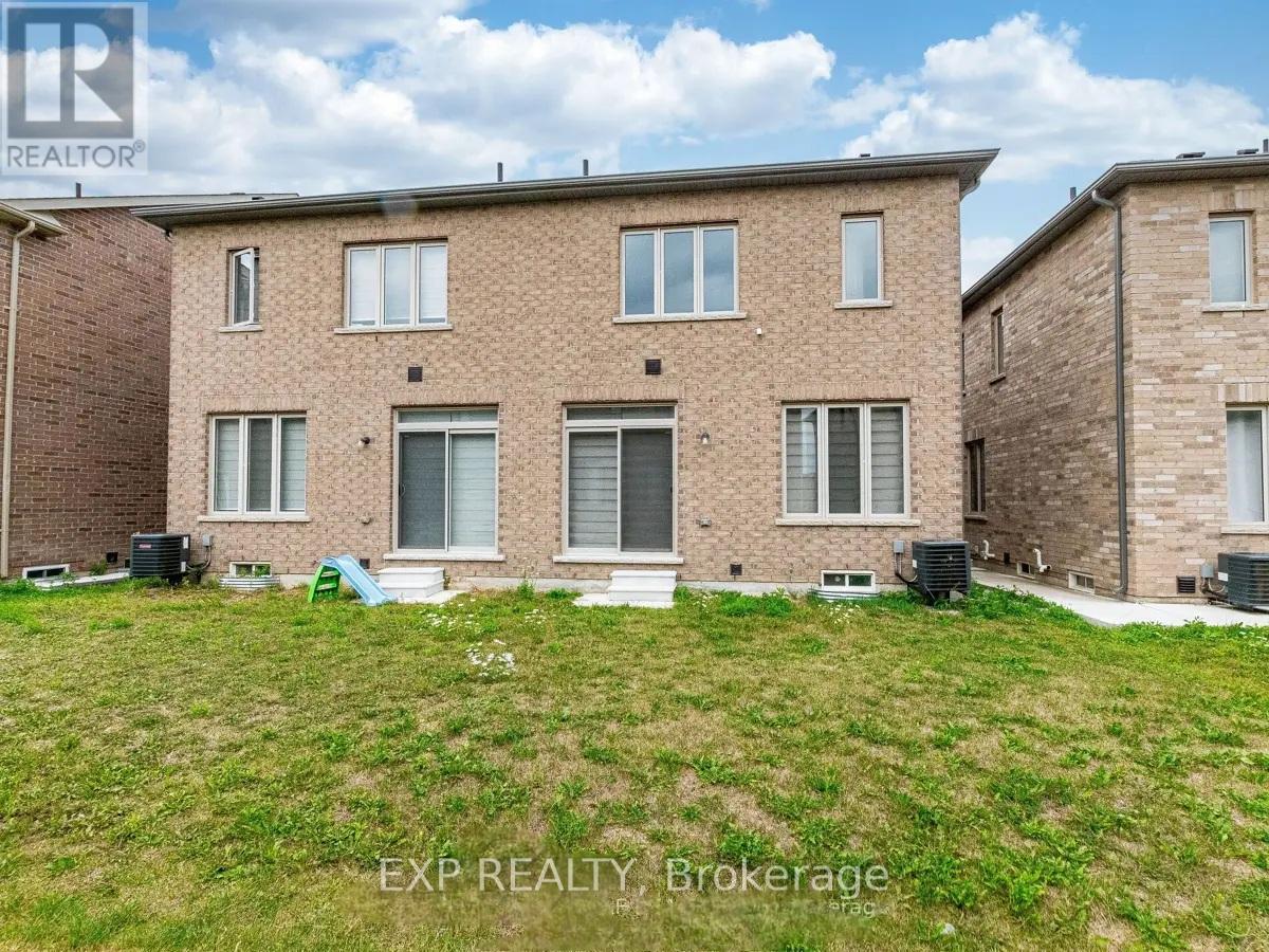 10 Truffle Court, Brampton, Ontario  L7A 5A6 - Photo 18 - W12454575