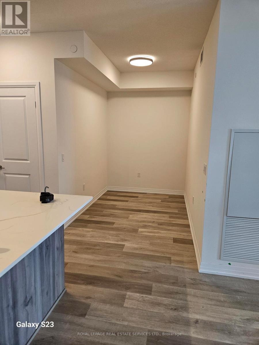 1702 - 15 Watergarden Drive, Mississauga, Ontario  L5R 1B2 - Photo 12 - W12458930