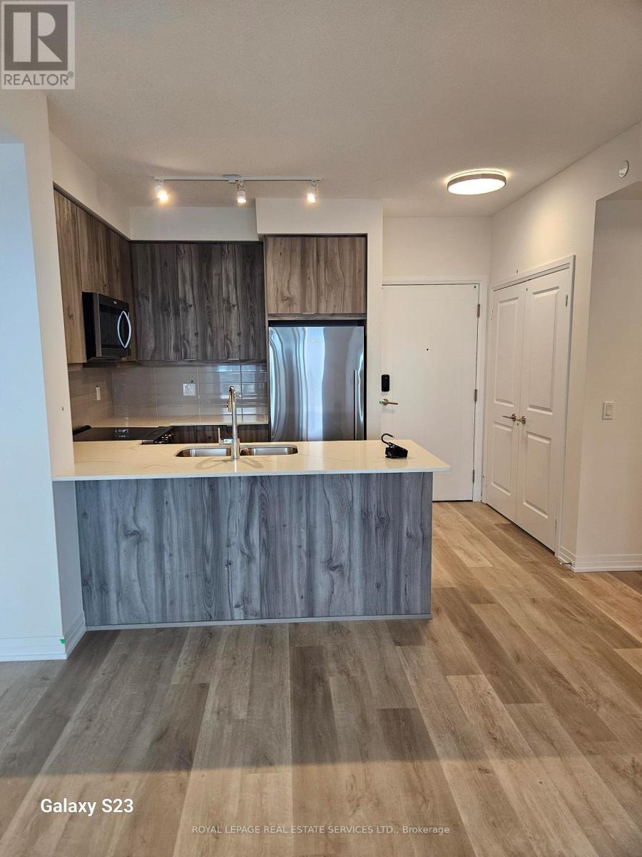 1702 - 15 Watergarden Drive, Mississauga, Ontario  L5R 1B2 - Photo 13 - W12458930