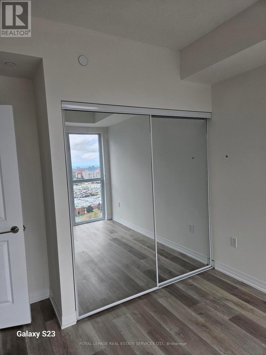 1702 - 15 Watergarden Drive, Mississauga, Ontario  L5R 1B2 - Photo 9 - W12458930