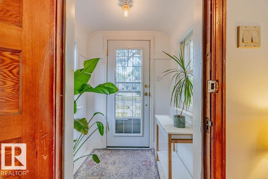 Property at 9833 83 AV NW image 4