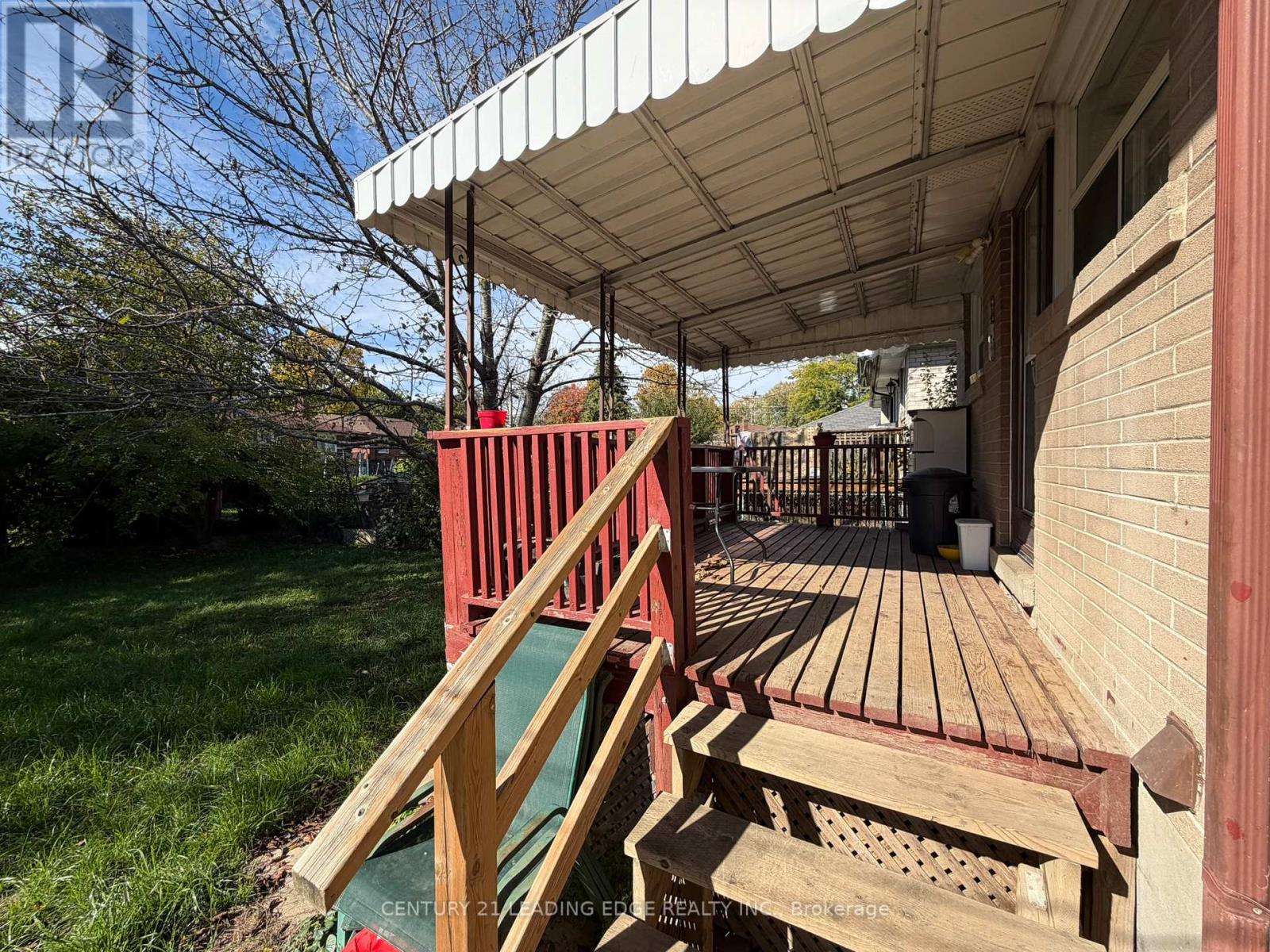 Upper - 18 Packard Boulevard, Toronto, Ontario  M1P 4K1 - Photo 25 - E12462919