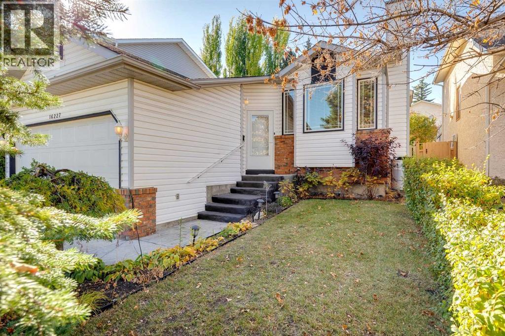 16227 Shawfield Drive Sw, Calgary, Alberta  T2Y 2J7 - Photo 1 - A2263436