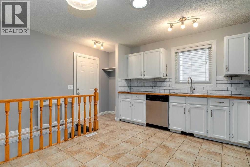 16227 Shawfield Drive Sw, Calgary, Alberta  T2Y 2J7 - Photo 10 - A2263436