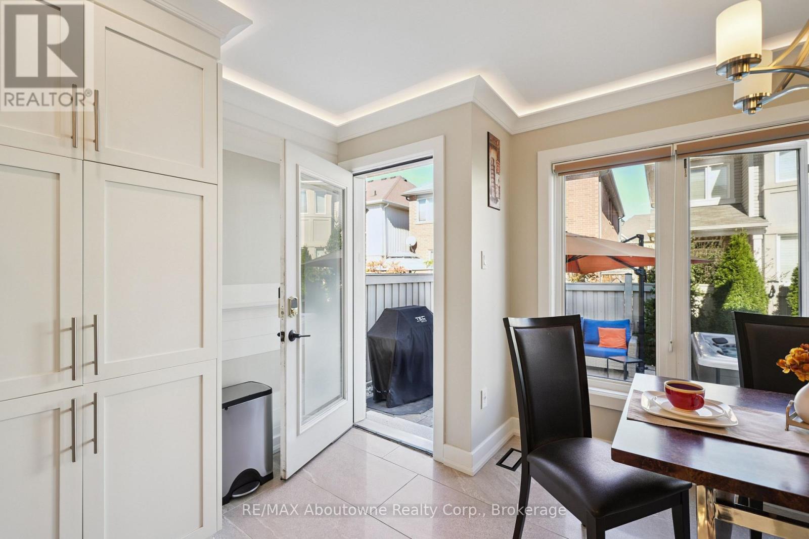 437 Jelinik Terrace, Milton, Ontario  L9T 7N2 - Photo 19 - W12454257