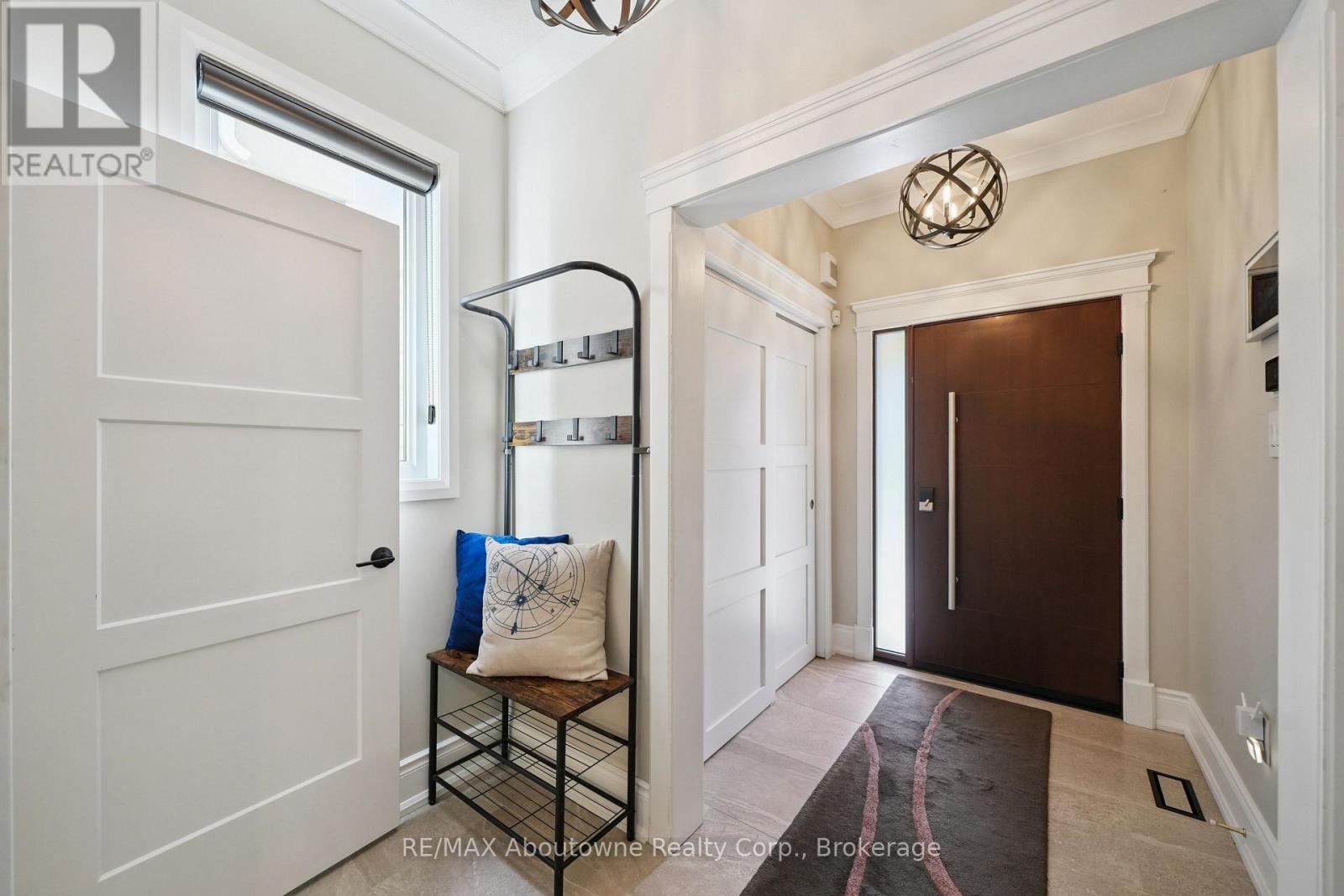 437 Jelinik Terrace, Milton, Ontario  L9T 7N2 - Photo 7 - W12454257