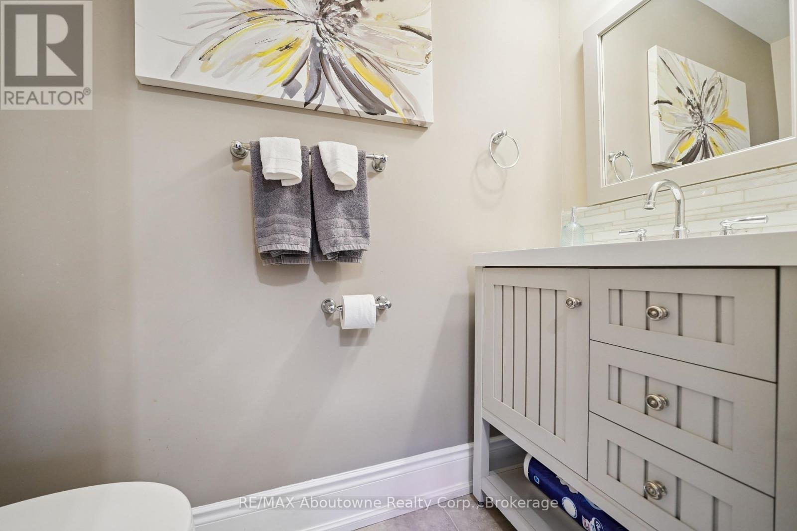 437 Jelinik Terrace, Milton, Ontario  L9T 7N2 - Photo 9 - W12454257