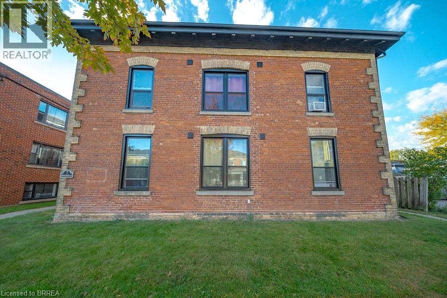 7-11 Sheridan Street Unit# 7-8, Brantford, Ontario  N3T 2P7 - Photo 2 - 40778183