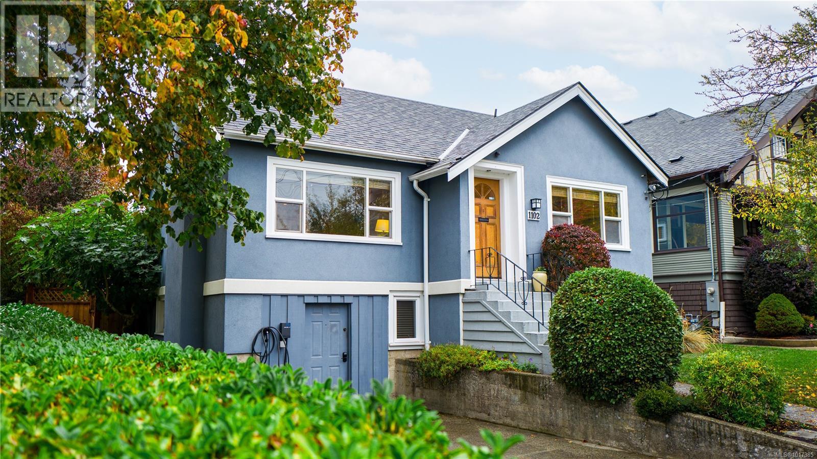 1102 Vista Hts, Victoria, British Columbia