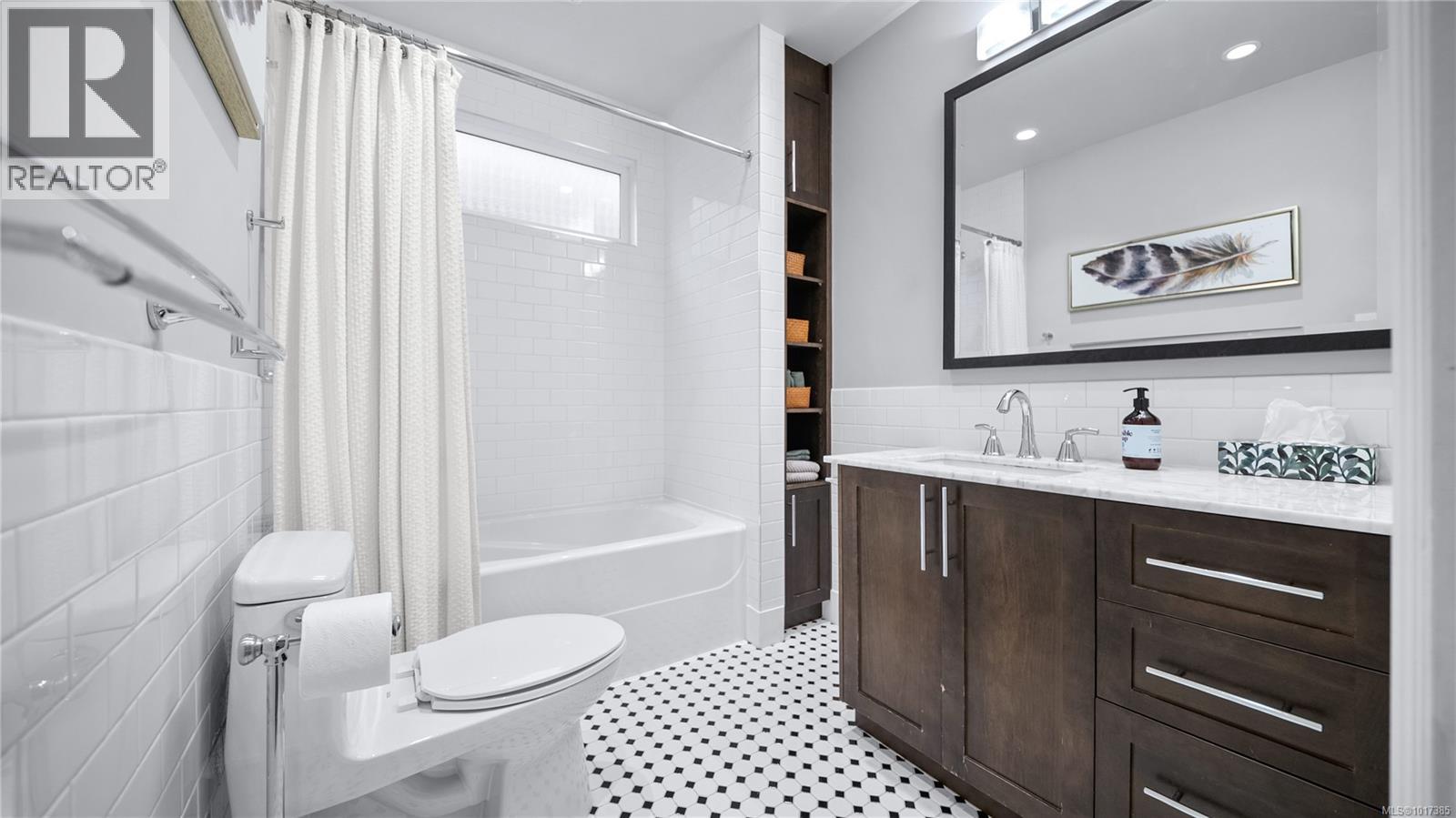 1102 Vista Hts, Victoria, British Columbia  V8T 2H4 - Photo 18 - 1017385