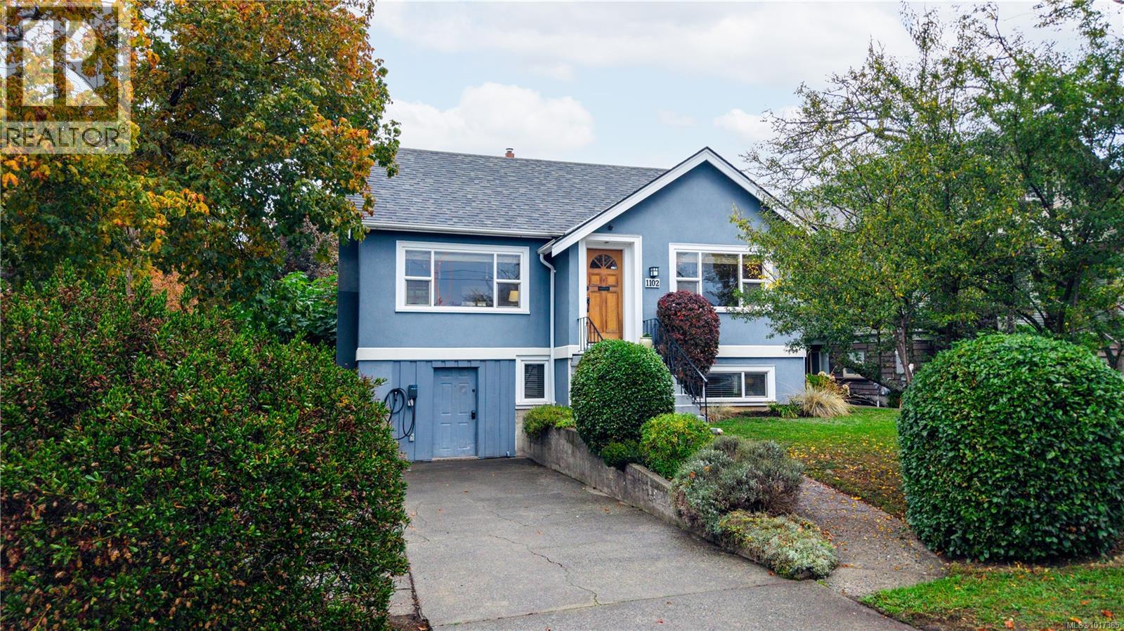 1102 Vista Hts, Victoria, British Columbia  V8T 2H4 - Photo 3 - 1017385