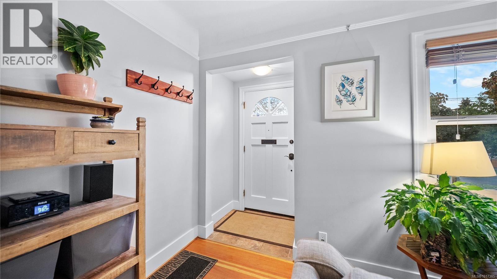 1102 Vista Hts, Victoria, British Columbia  V8T 2H4 - Photo 4 - 1017385