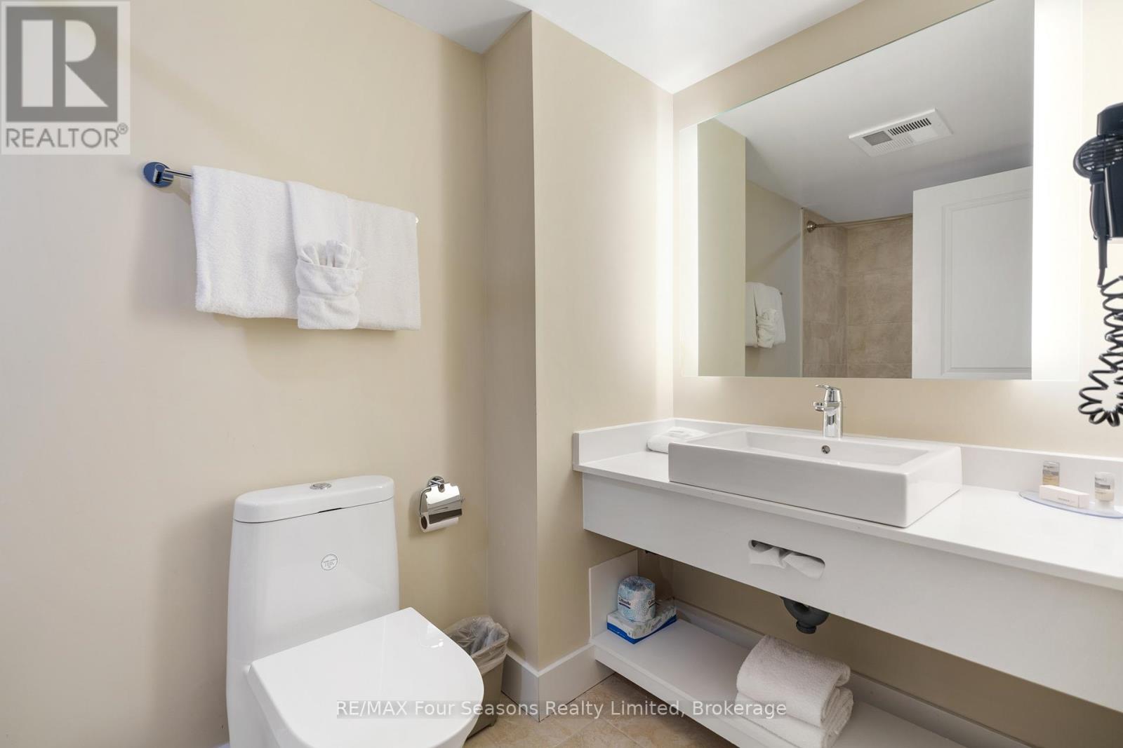 6210/6212 - 9 Harbour Street E, Collingwood, Ontario  L9Y 5C5 - Photo 19 - S12463573