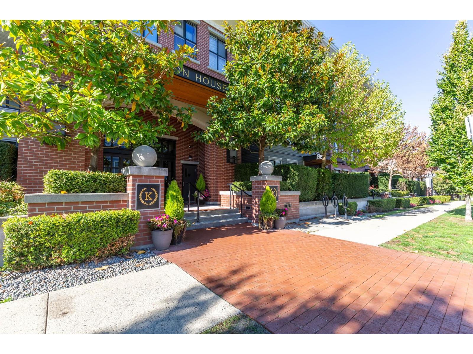 217 3323 151 STREET, Surrey, British Columbia