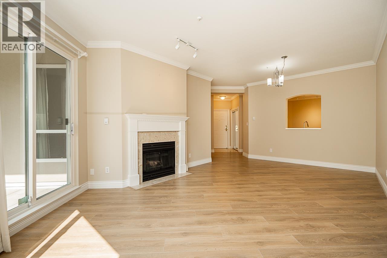 218 3098 Guildford Way, Coquitlam, British Columbia  V3B 7W8 - Photo 4 - R3045194