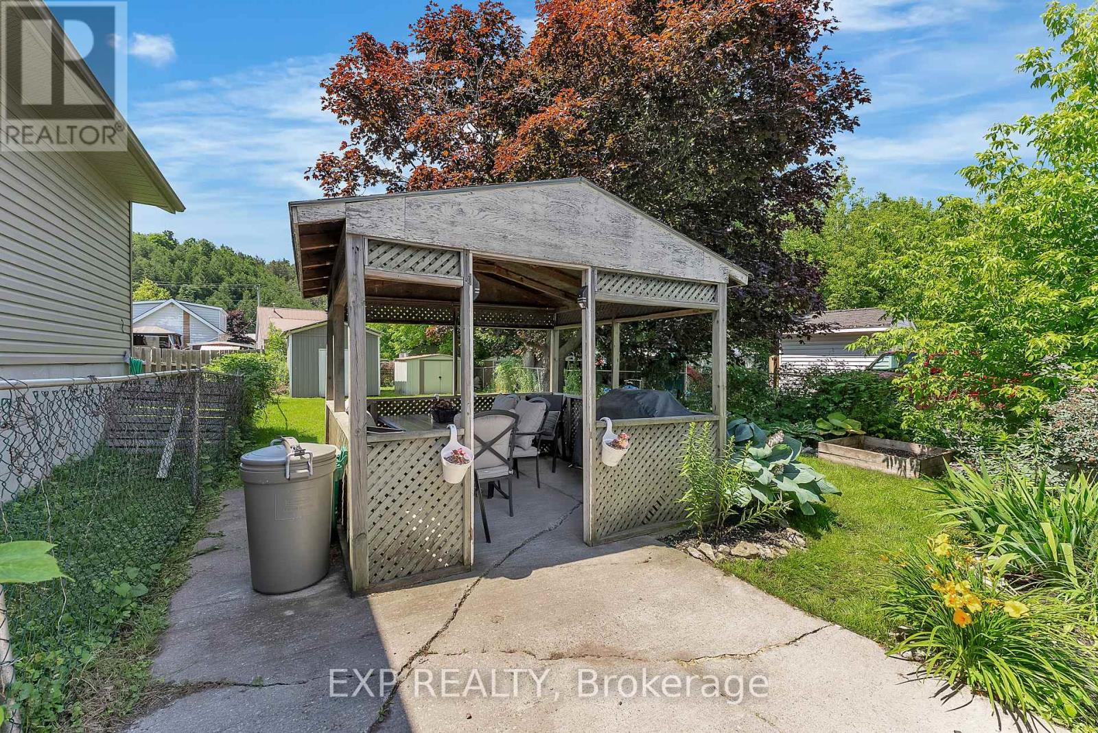 36 Stanley Street, Quinte West, Ontario  K8V 4V2 - Photo 20 - X12463616